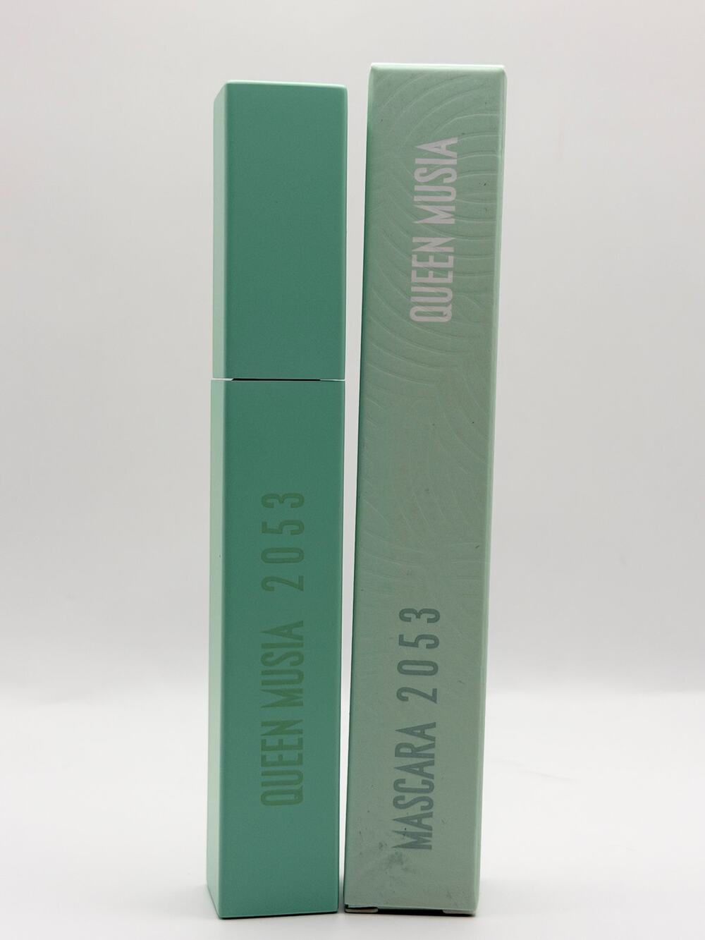 QUEEN MUSIA 2053 Mascara w/ Lash Growth Extract (Black, 9 mL ) 💰 MSRP: $46.00